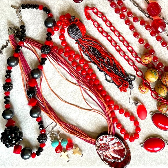 Mixed Jewelry Craft Wearable Repurpose Bag - Picture 2 of 6